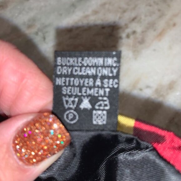 Harry Potter Gryffindor Tie - Picture 7 of 7